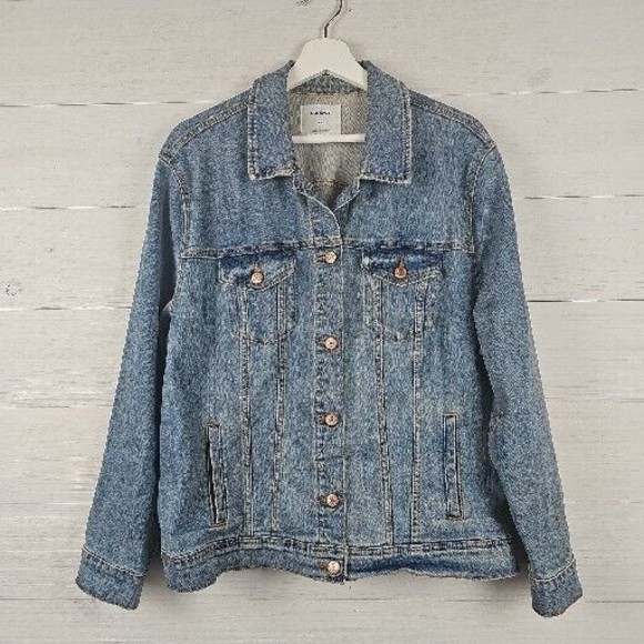 Old Navy Womens Medium Wash Denim Trucker Jean Jacket  Distressed‎ Size XXL - Picture 1 of 9